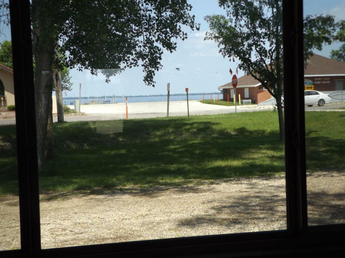 Big Spirit Resort Spirit Lake Exterior foto